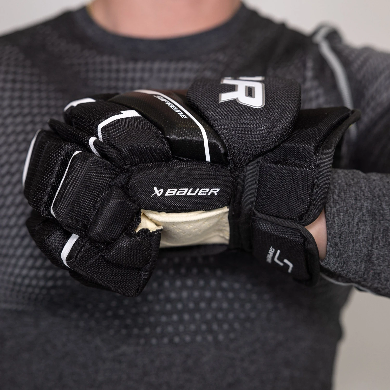 Bauer Supreme Matrix Intermediate Hockey Gloves - Image 18