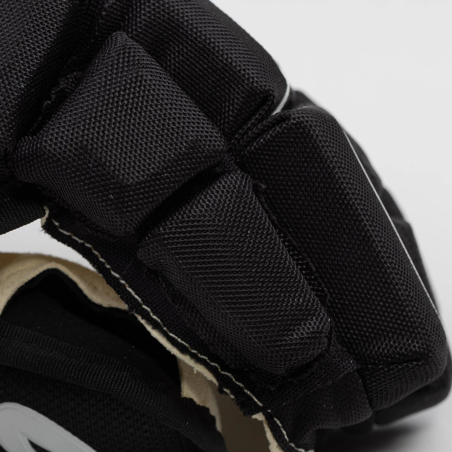 Bauer Supreme Matrix Intermediate Hockey Gloves - Image 13
