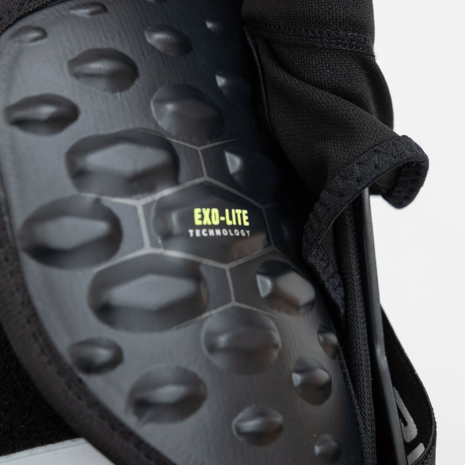 Bauer Vapor Hyperlite Senior Hockey Shin Guards - Image 20