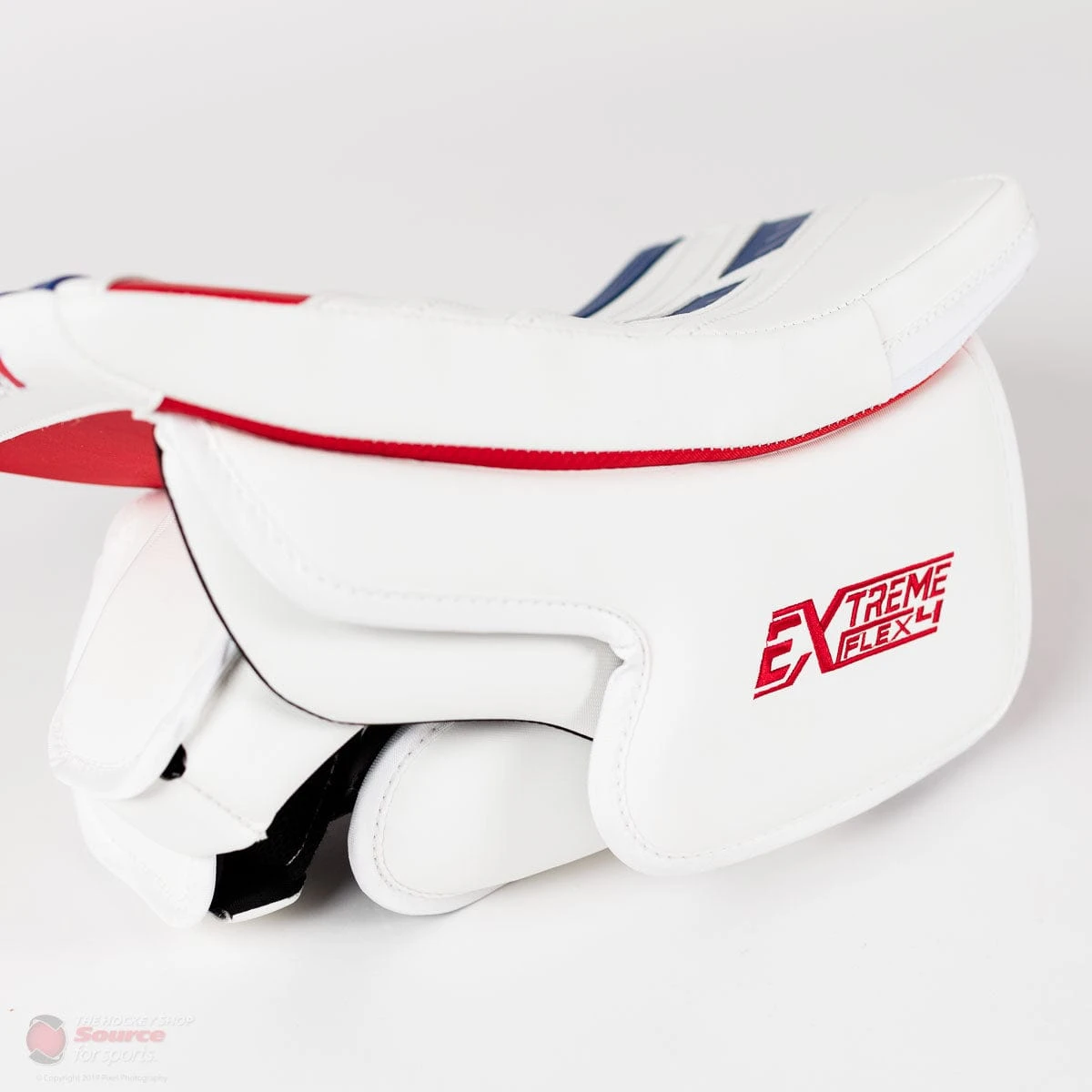 CCM Extreme Flex 4 Pro Senior Goalie Blocker - Image 4
