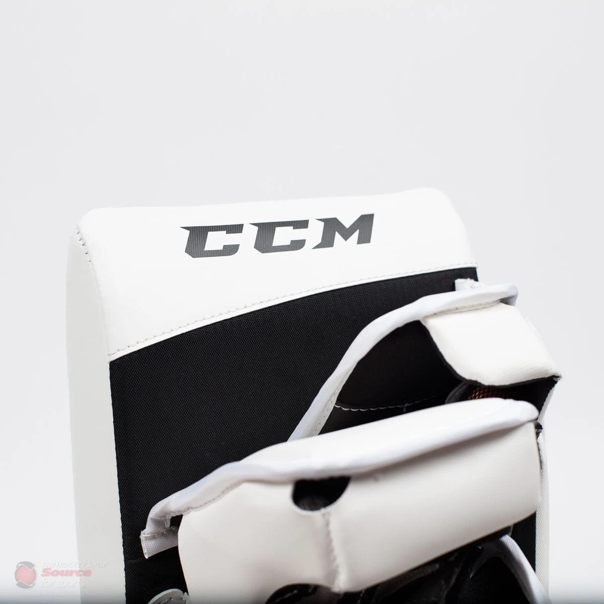 CCM Extreme Flex E4.5 Senior Goalie Blocker - Source Exclusive - Image 6