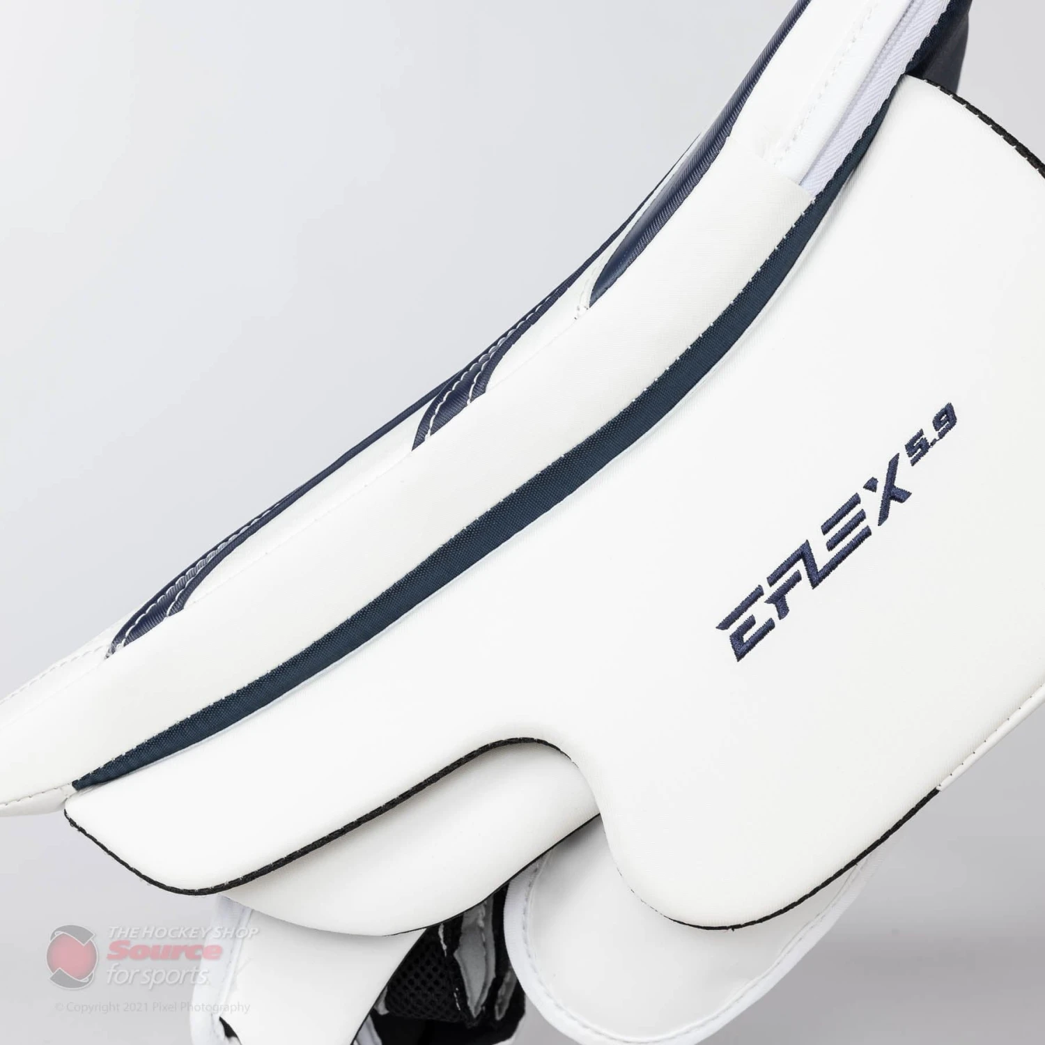 CCM Extreme Flex E5.9 Intermediate Goalie Blocker - Image 6