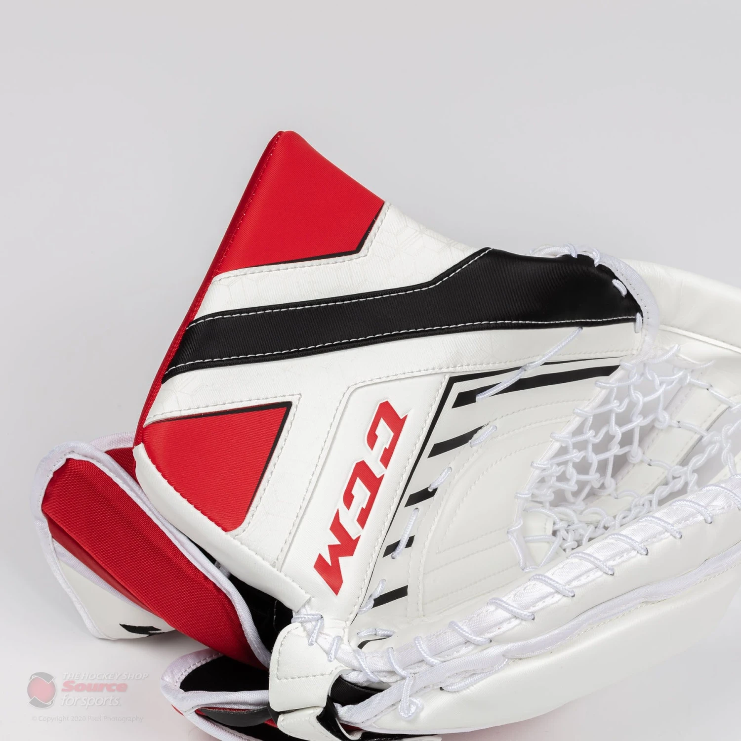 CCM Axis A1.9 Intermediate Goalie Catcher - Image 4