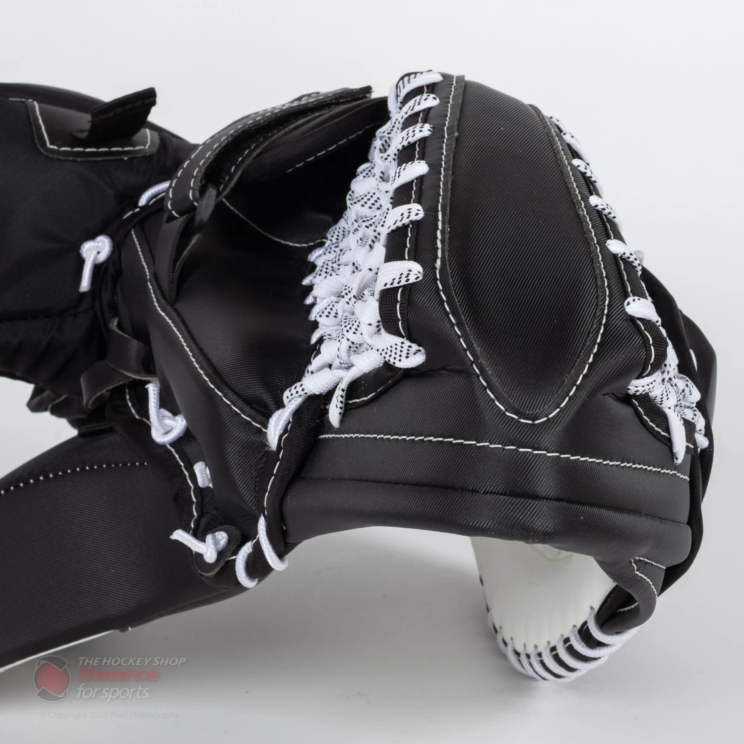 CCM Axis Senior Goalie Catcher - 580 Break Angle - Image 5