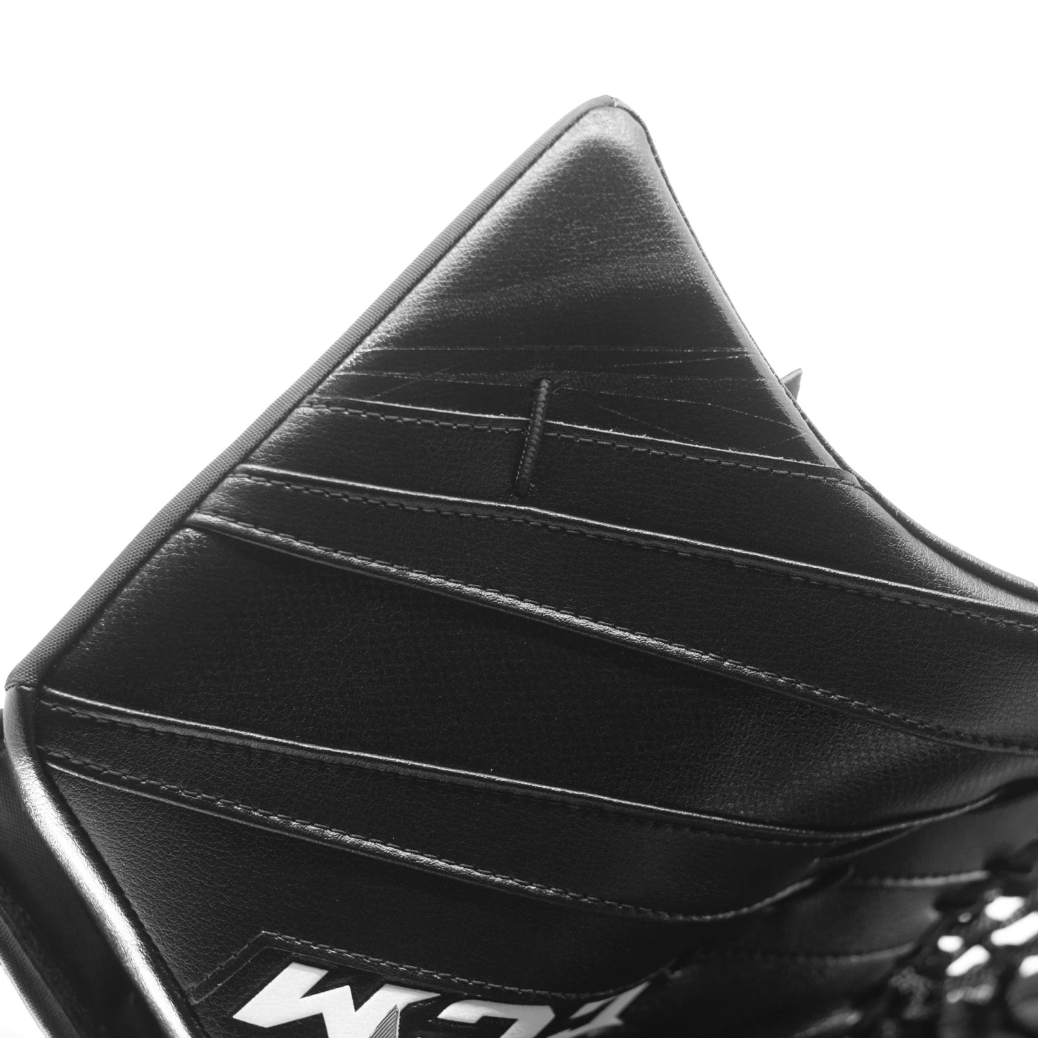 CCM Extreme Flex 5 Senior Goalie Catcher - 580 Break Angle - Image 2