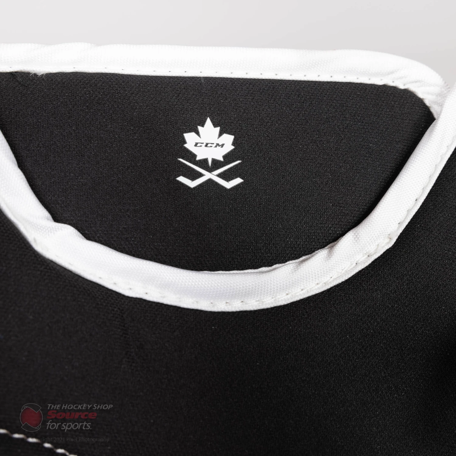 CCM Extreme Flex 5 Senior Goalie Catcher - 600 Break Angle - Image 13