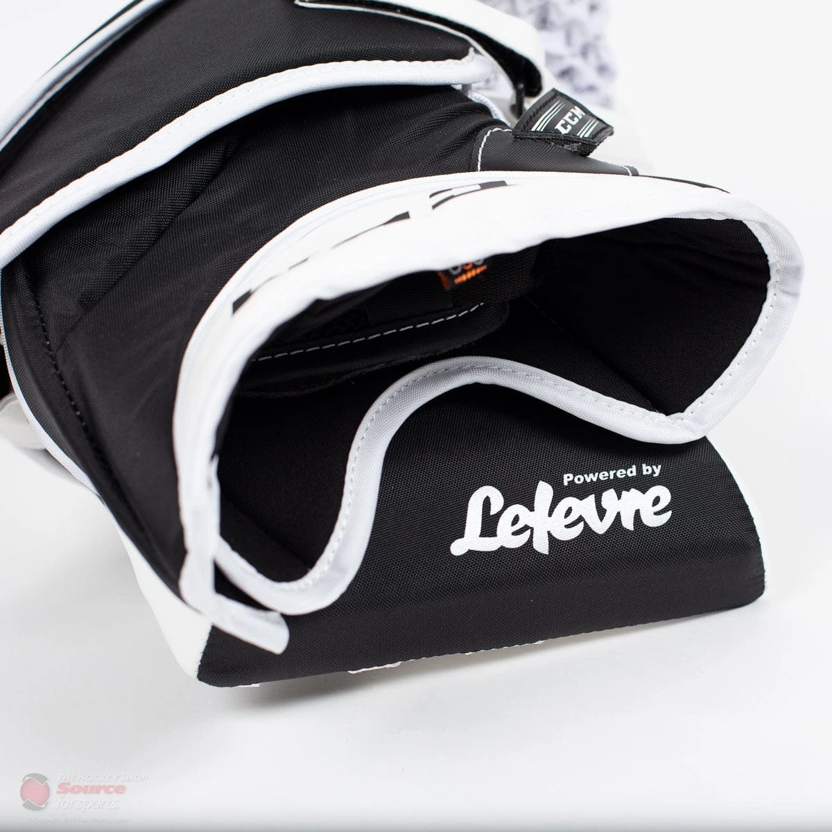 CCM Extreme Flex E4.5 Senior Goalie Catcher - Source Exclusive - Image 9