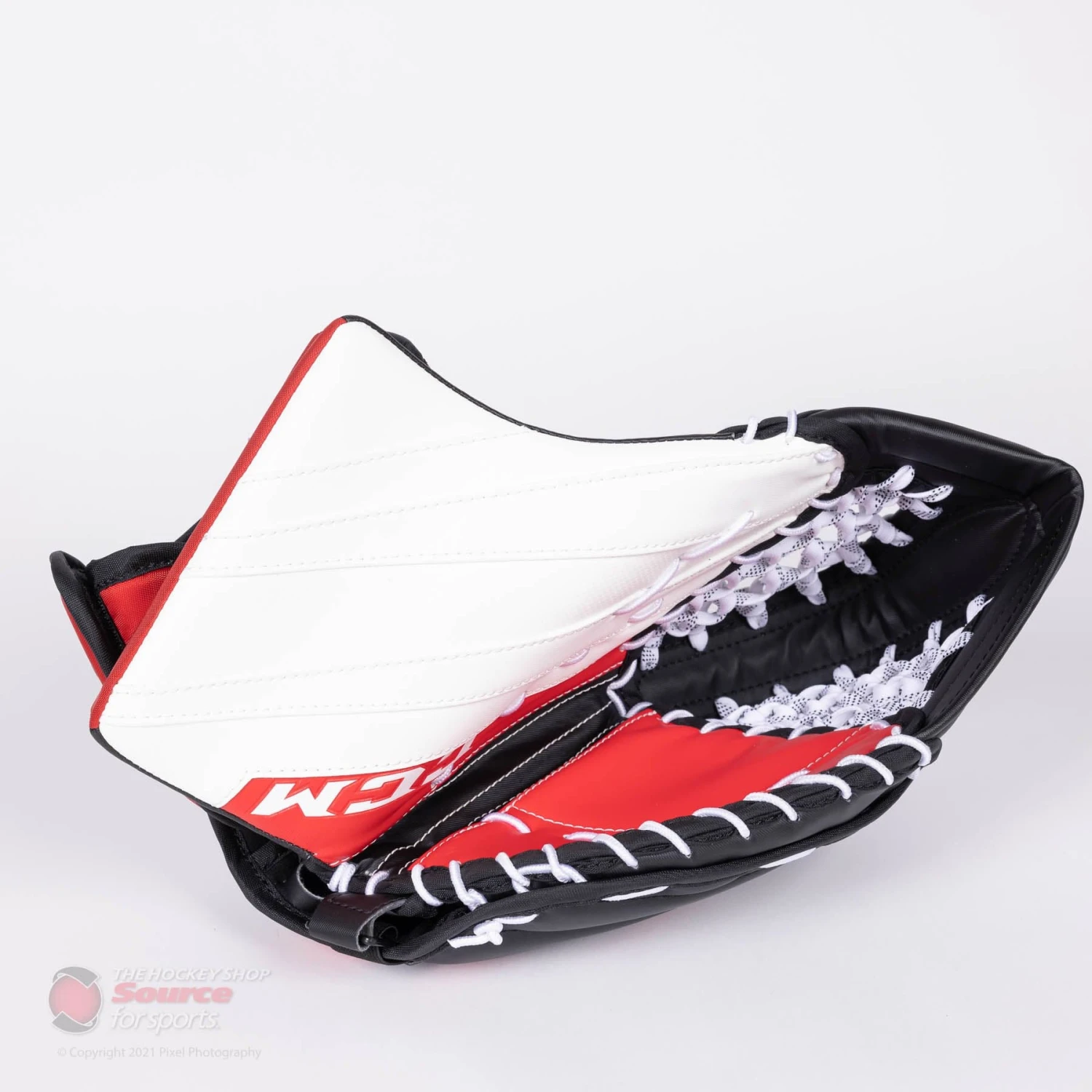 CCM Extreme Flex E5.5 Junior Goalie Catcher - Source Exclusive - Image 2