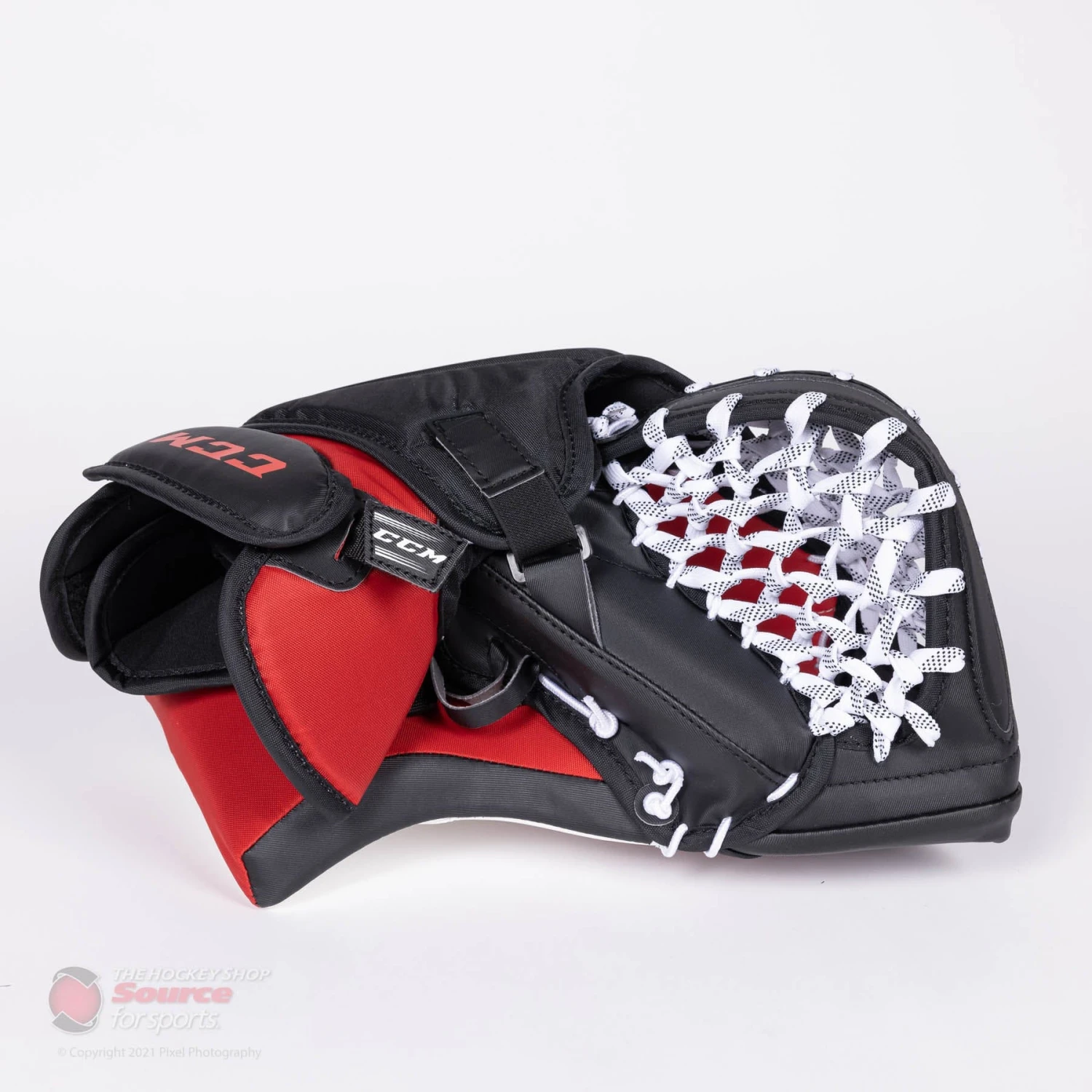 CCM Extreme Flex E5.5 Junior Goalie Catcher - Source Exclusive - Image 3