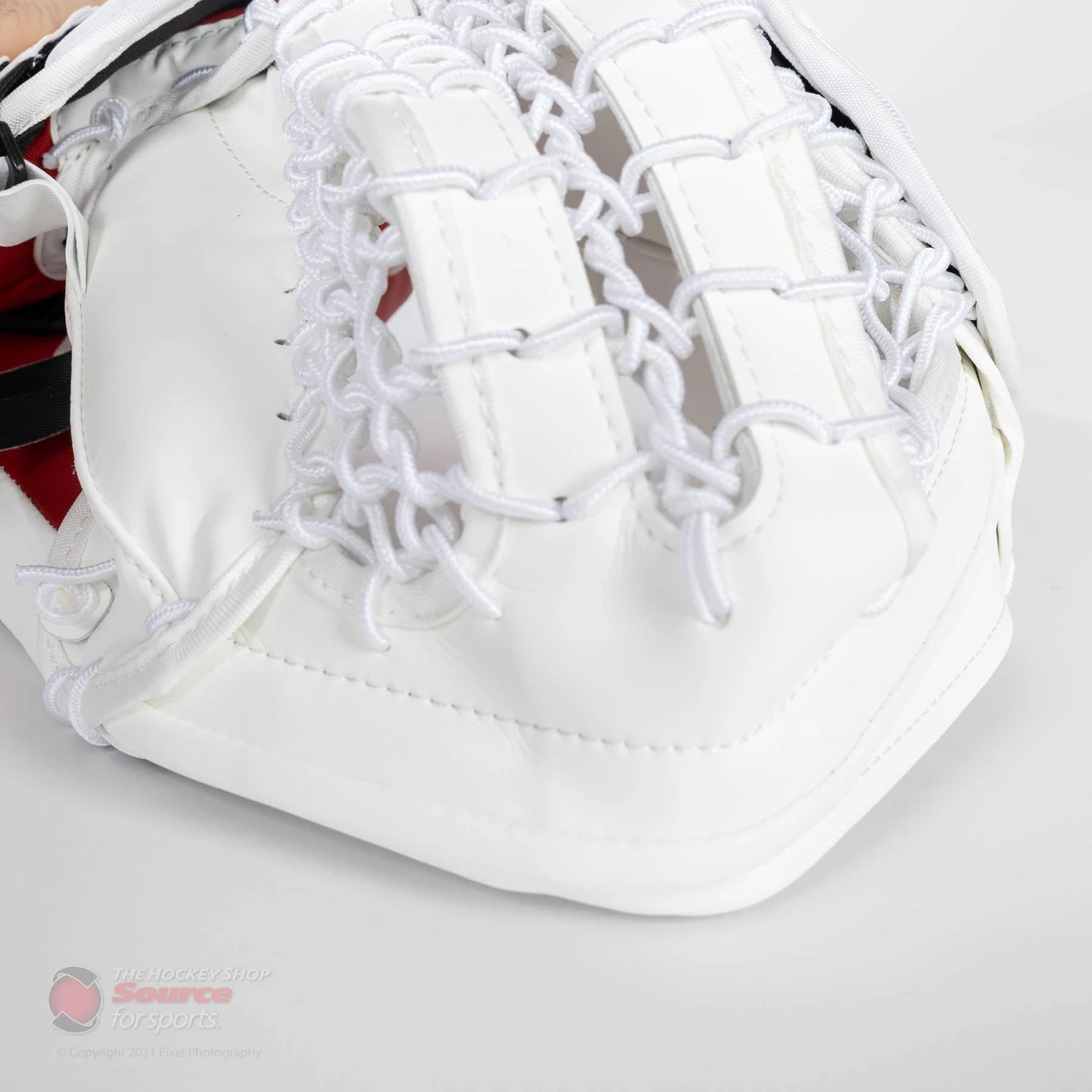 CCM Extreme Flex E5.5 Senior Goalie Catcher - Image 12