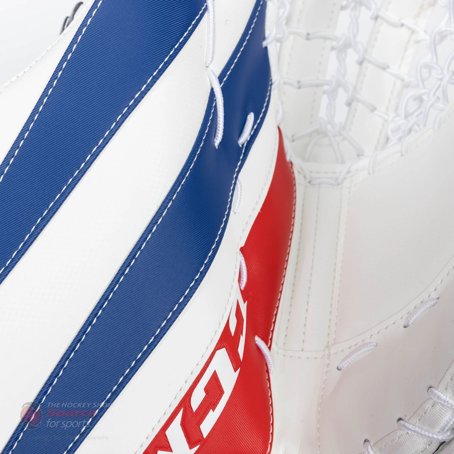CCM Extreme Flex E5.5 Senior Goalie Catcher - Image 5