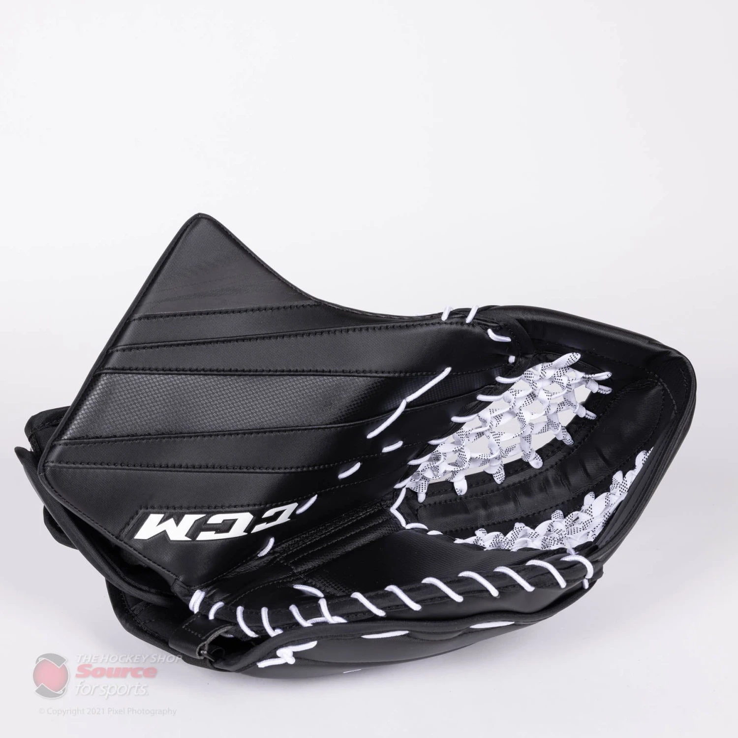 CCM Extreme Flex E5.9 Senior Goalie Catcher - Source Exclusive - Image 2