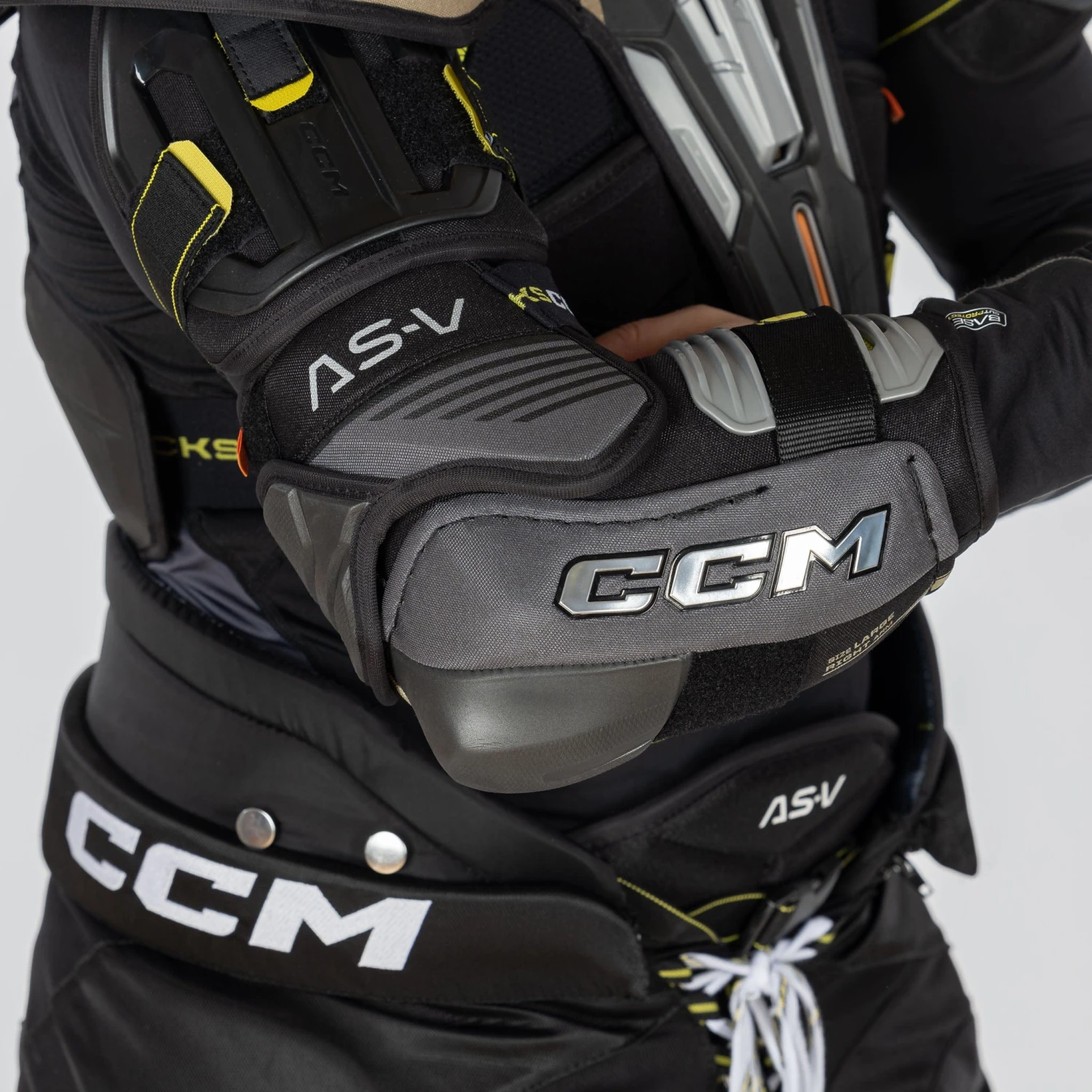 CCM Tacks AS-V Senior Hockey Elbow Pads - Image 15