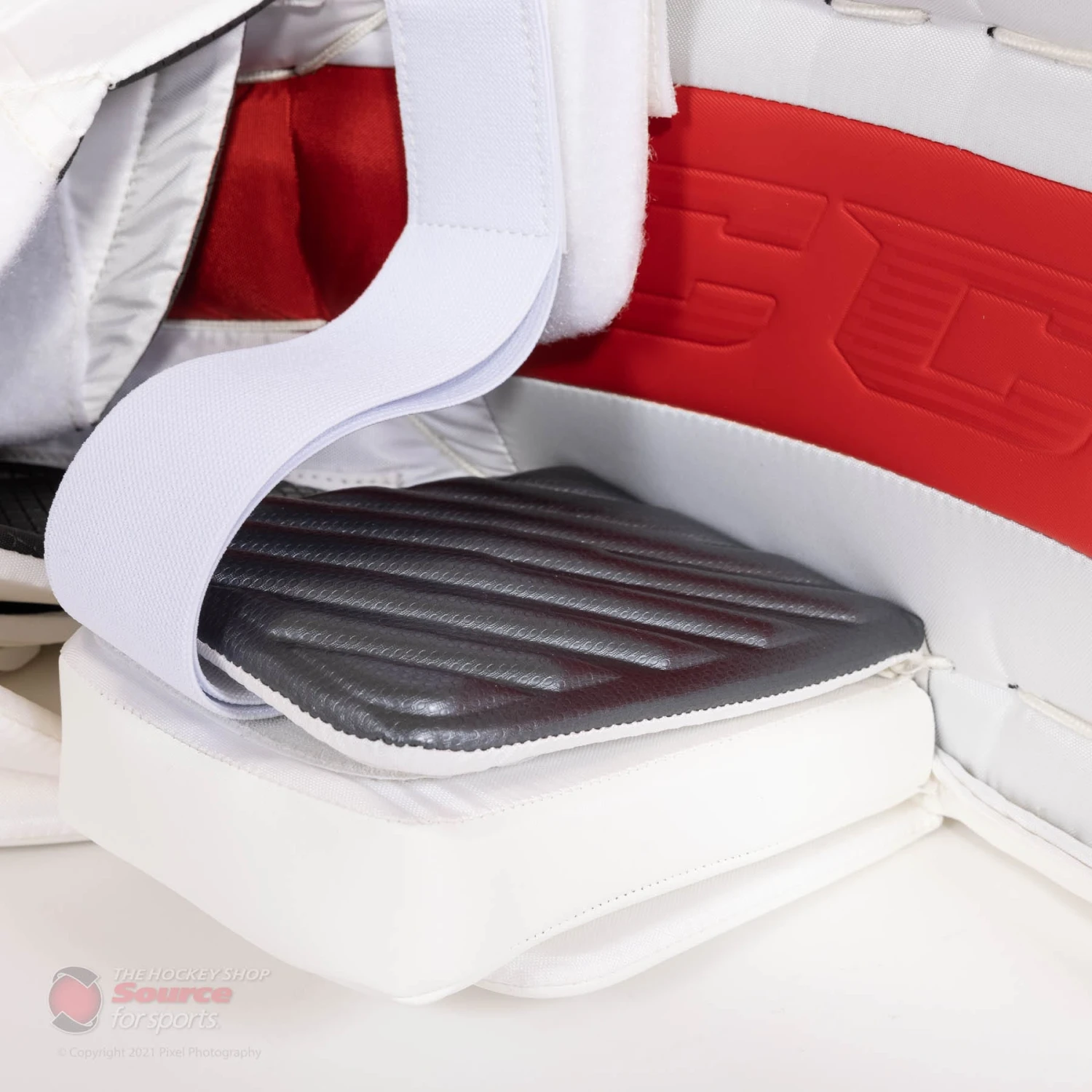 CCM Extreme Flex 5 Senior Goalie Leg Pads - Image 11