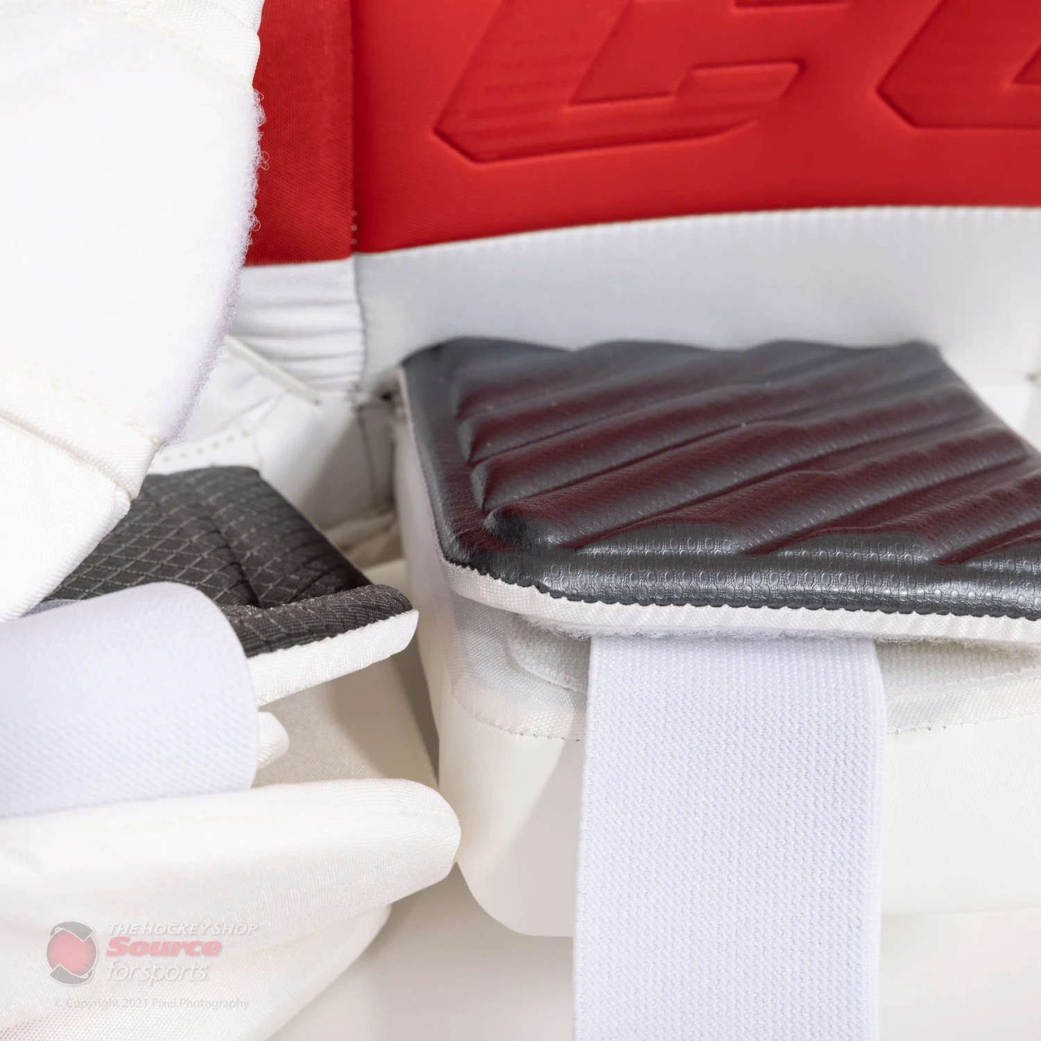 CCM Extreme Flex 5 Senior Goalie Leg Pads - Image 14