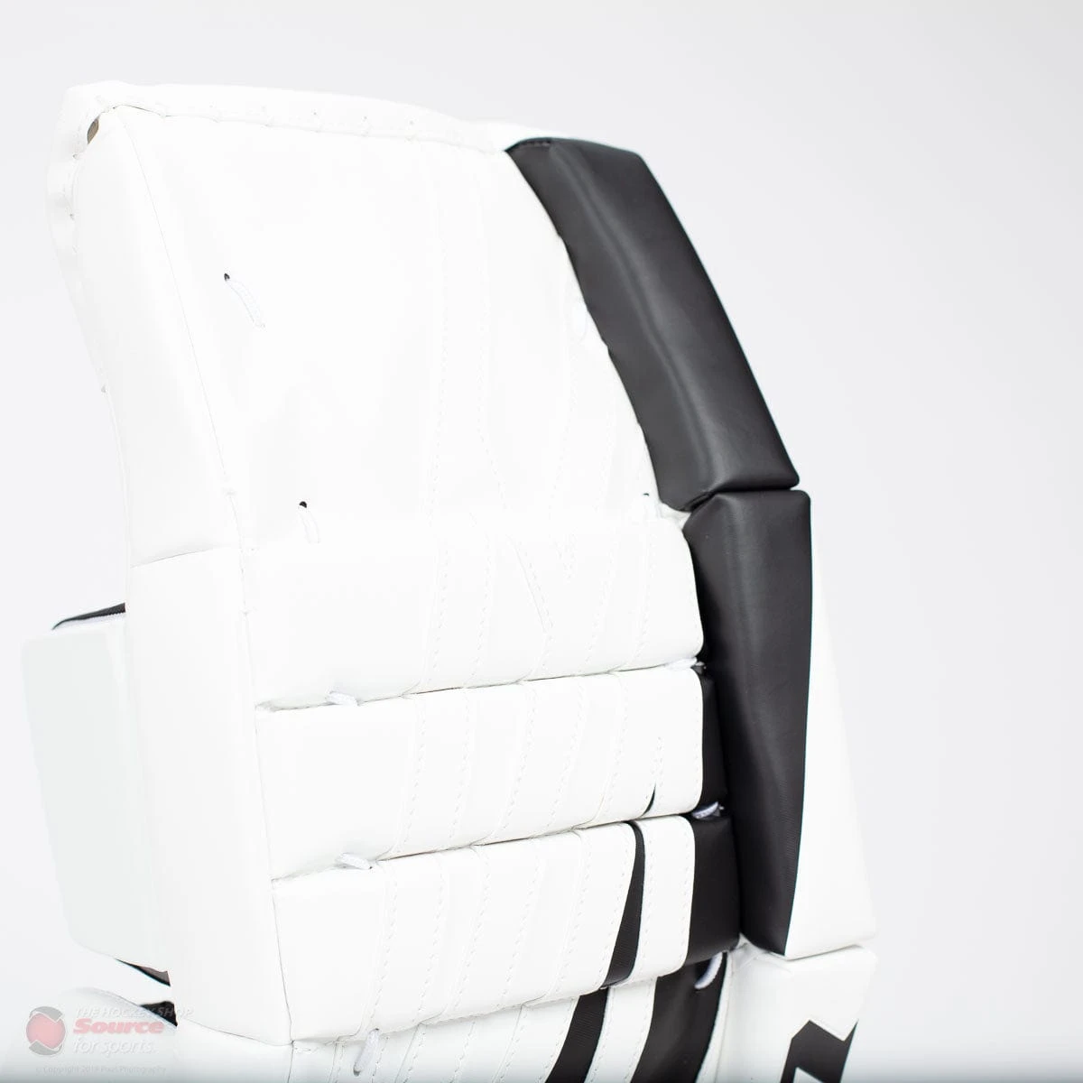 CCM Extreme Flex E4.5 Junior Goalie Leg Pads - Source Exclusive - Image 2