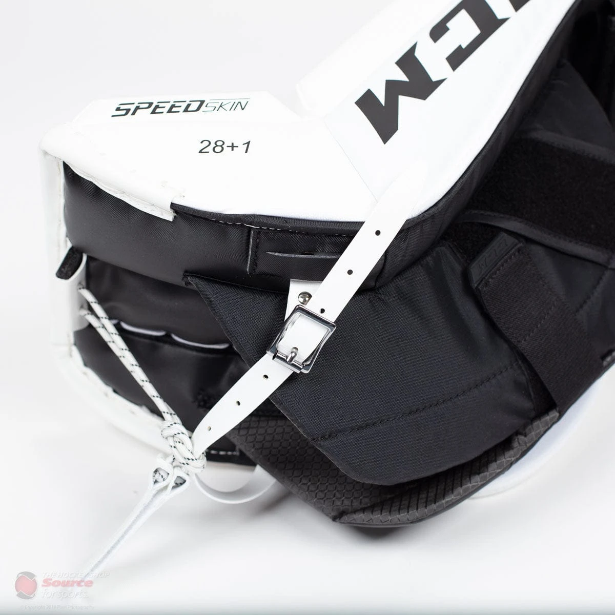 CCM Extreme Flex E4.5 Junior Goalie Leg Pads - Source Exclusive - Image 4