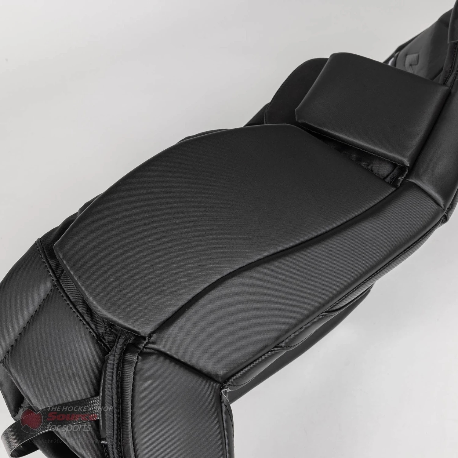 CCM Extreme Flex E5.5 Junior Goalie Leg Pads - Source Exclusive - Image 8