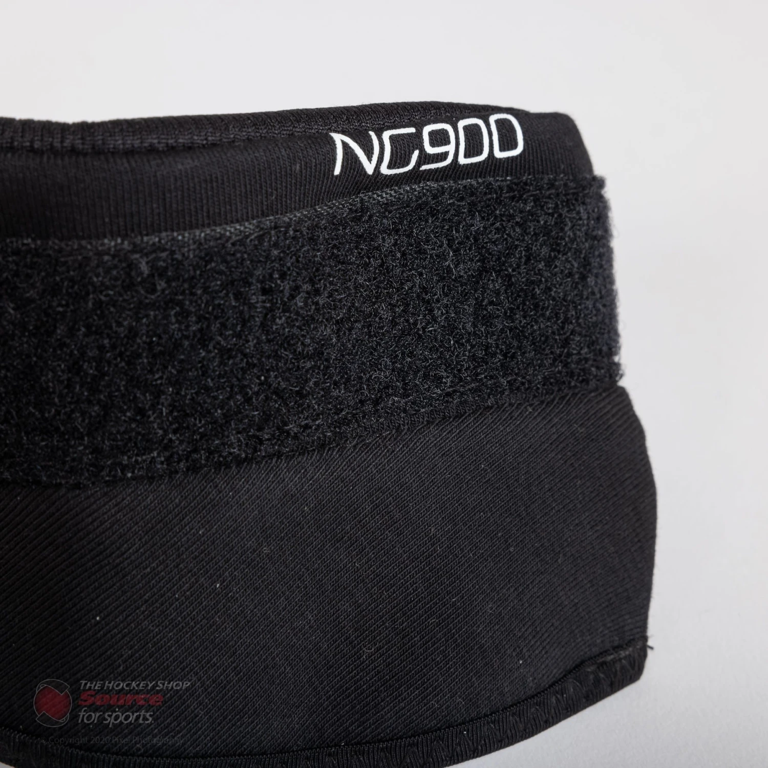 CCM 900 Cut Resistant Senior Neck Guard - Image 5