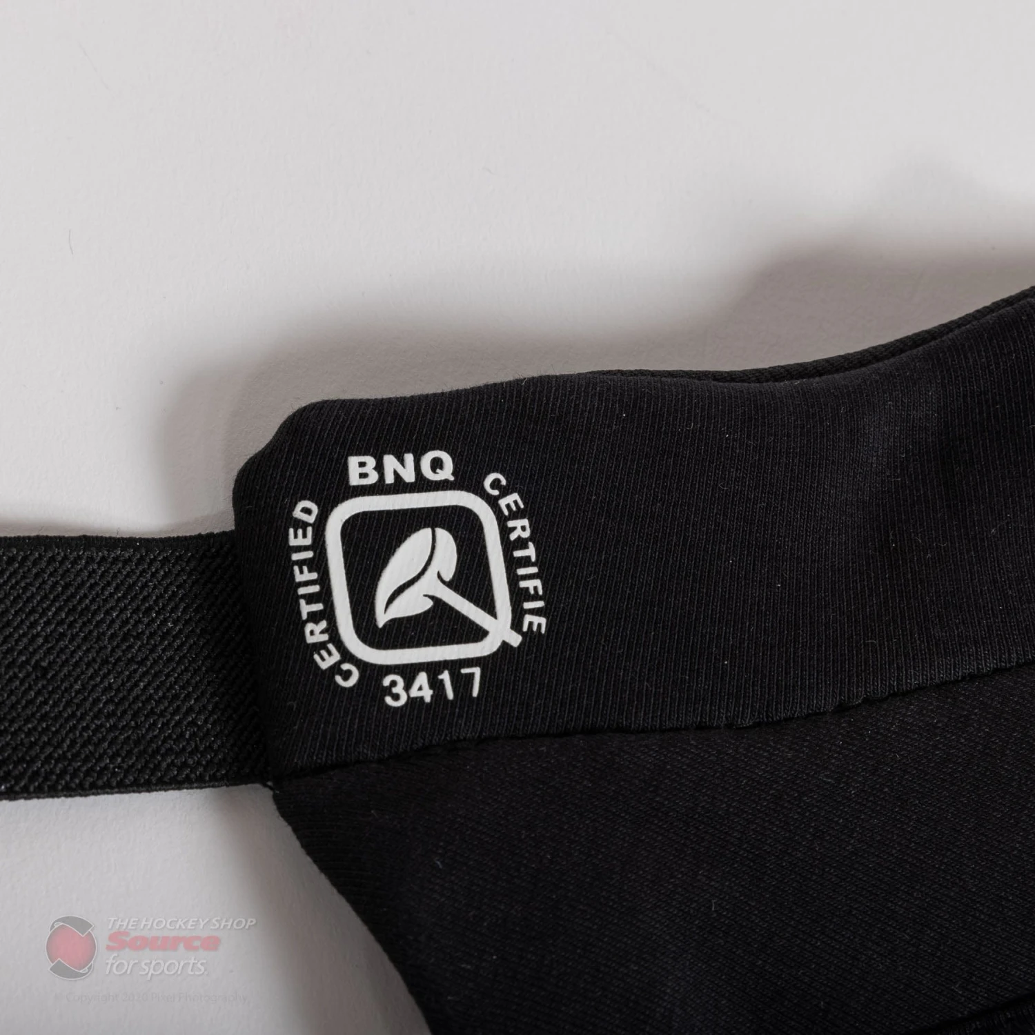 CCM 900 Cut Resistant Senior Neck Guard - Image 4