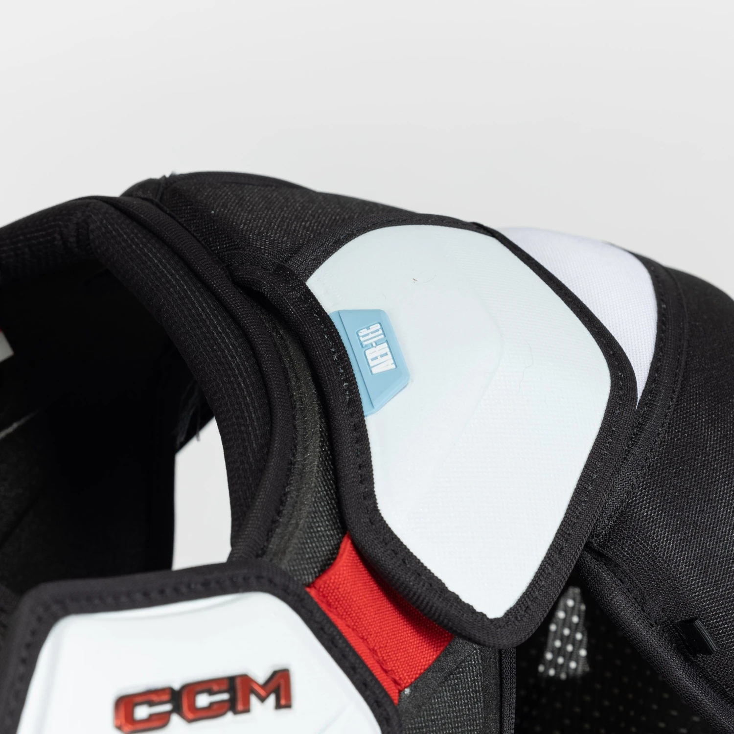 CCM Jetspeed FT6 Pro Senior Hockey Shoulder Pads - Image 2