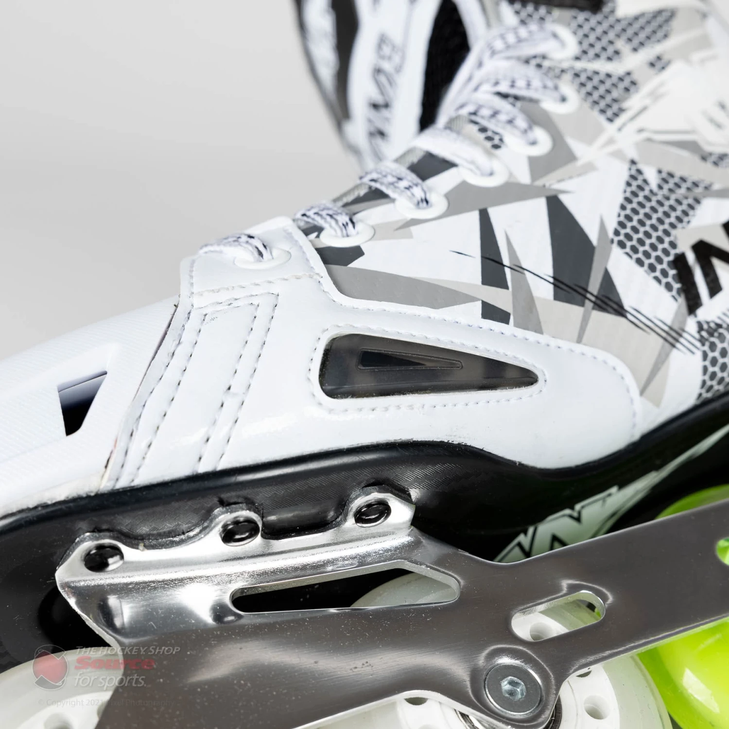 Mission Inhaler WM03 Junior Roller Hockey Skates - Image 14