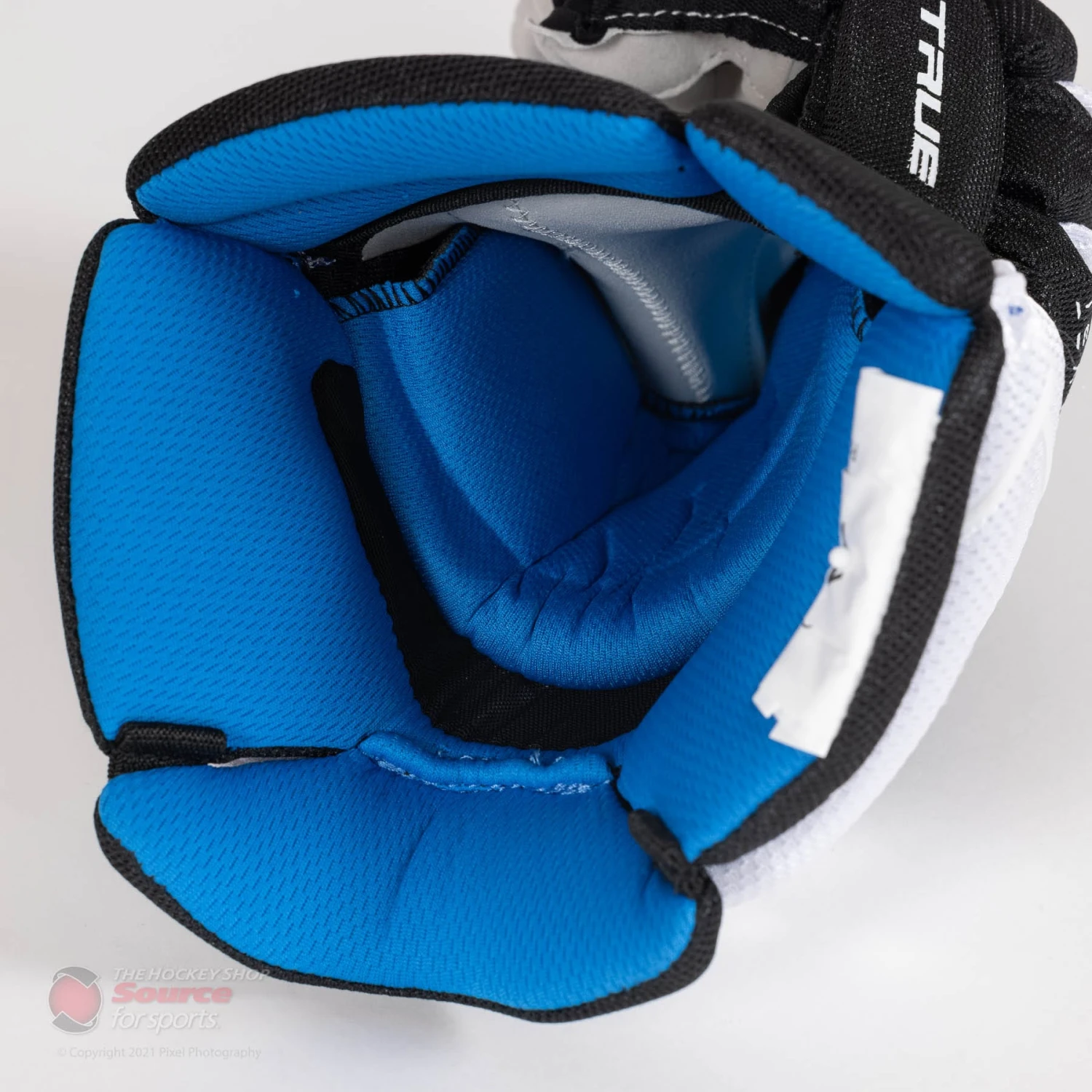 TRUE Catalyst Pro Senior Hockey Gloves - Image 12