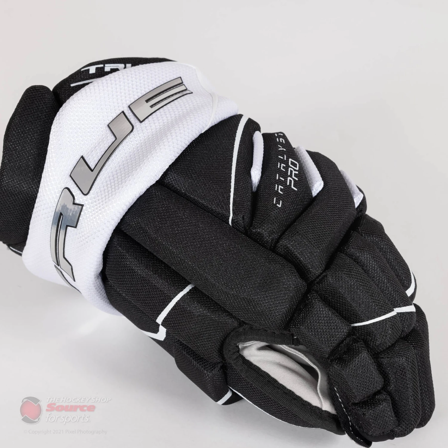 TRUE Catalyst Pro Senior Hockey Gloves - Image 3