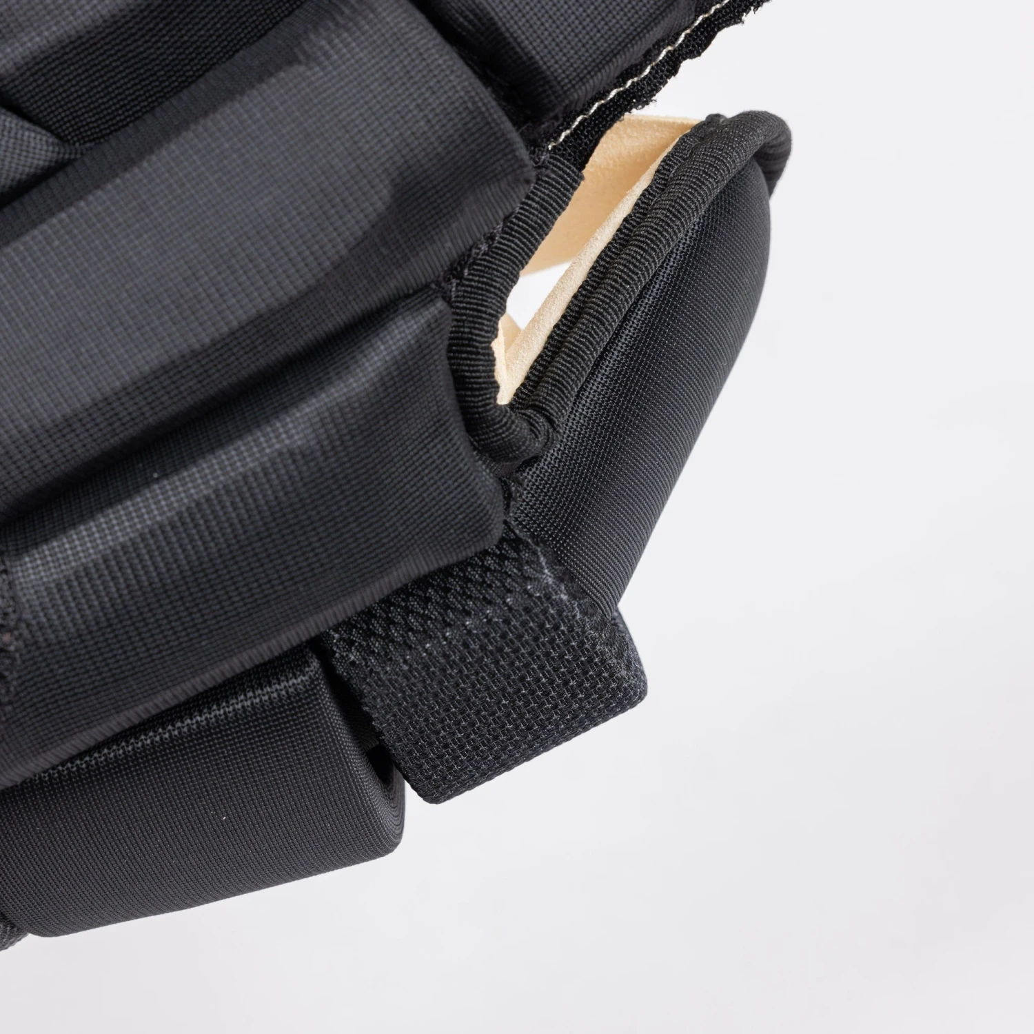 TRUE Catalyst Pro Stock Senior Hockey Glove - Chicago Vintage - Image 10