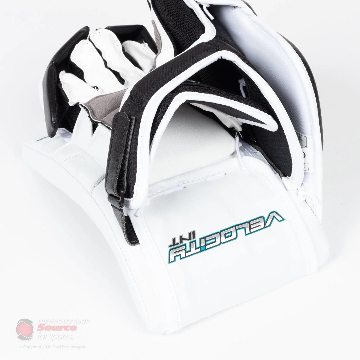 Vaughn Velocity V9 Intermediate Goalie Blocker - Image 10