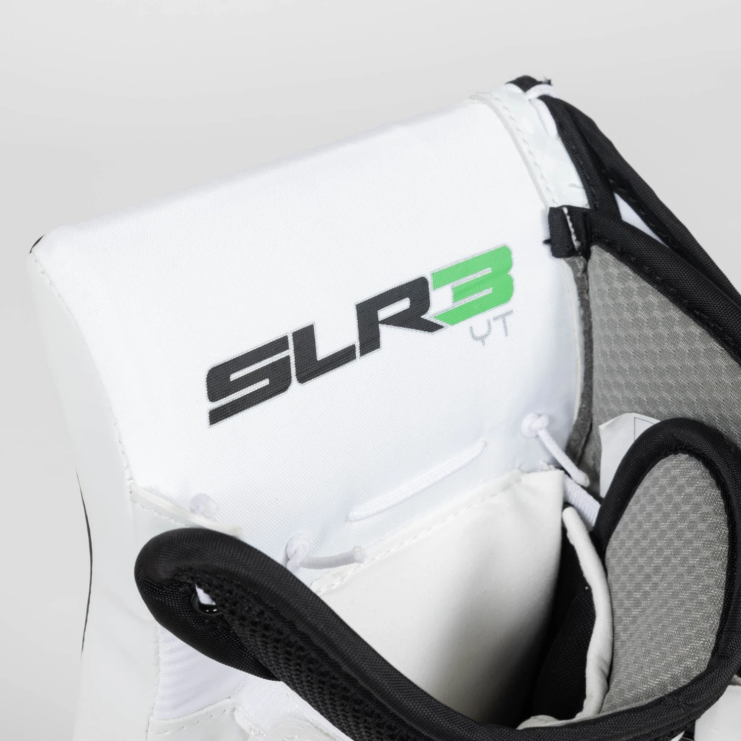 Vaughn Ventus SLR3 Youth Goalie Blocker - Image 20