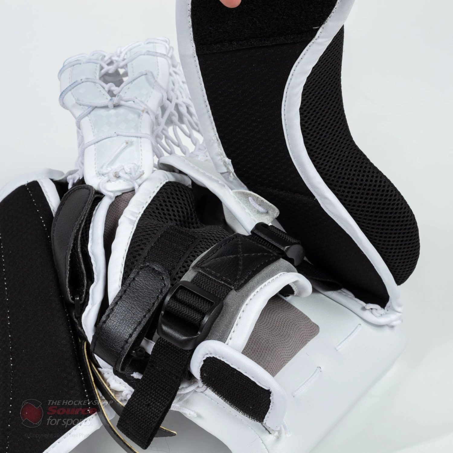 Vaughn Velocity V9 Intermediate Goalie Catcher - Image 10
