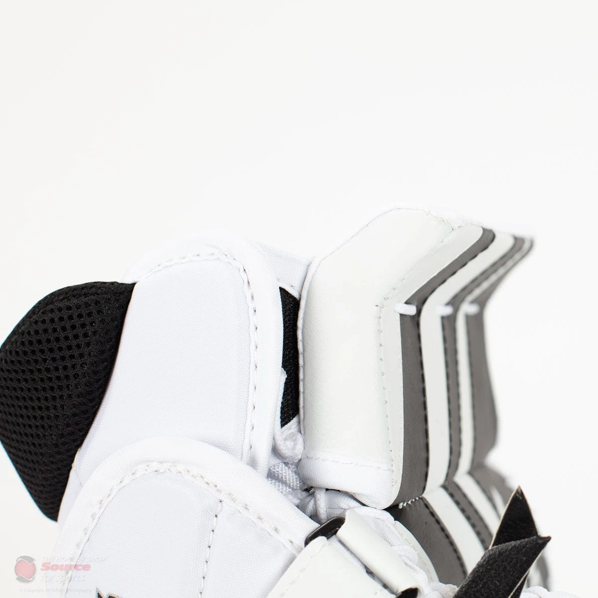 Vaughn Ventus SLR2 Youth Goalie Catcher - Image 8