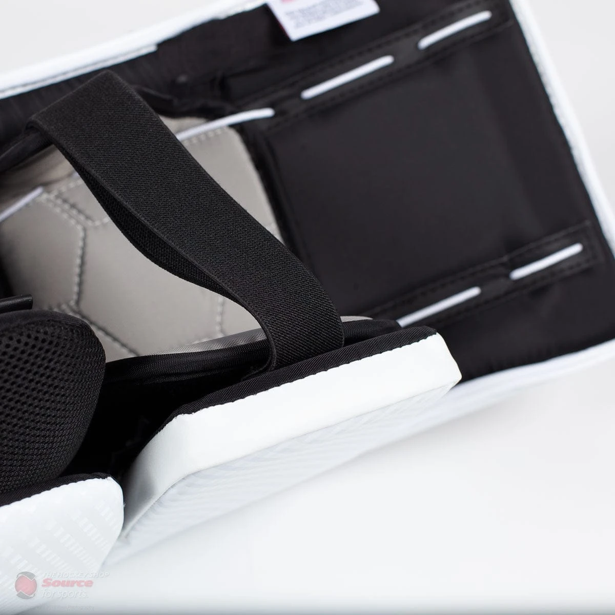 Vaughn Ventus SLR2 Youth Goalie Leg Pads - Image 6