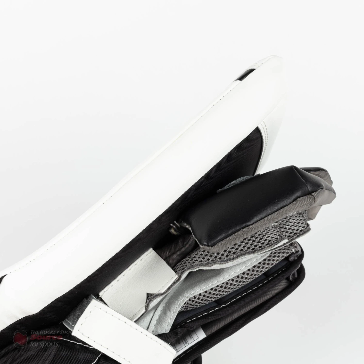 Warrior Ritual G5 Junior Goalie Blocker - Image 6