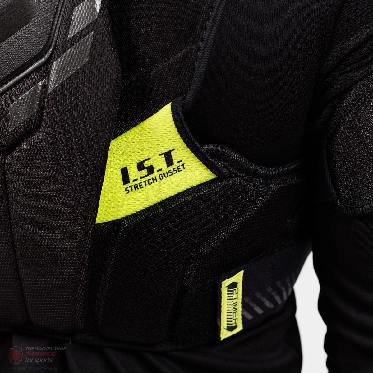 Warrior Alpha DX Senior Hockey Shoulder Pads - Image 8